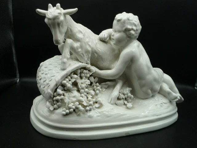 Joli scène ancienne porcelaine émaillée capodimonte signée" Badessi"