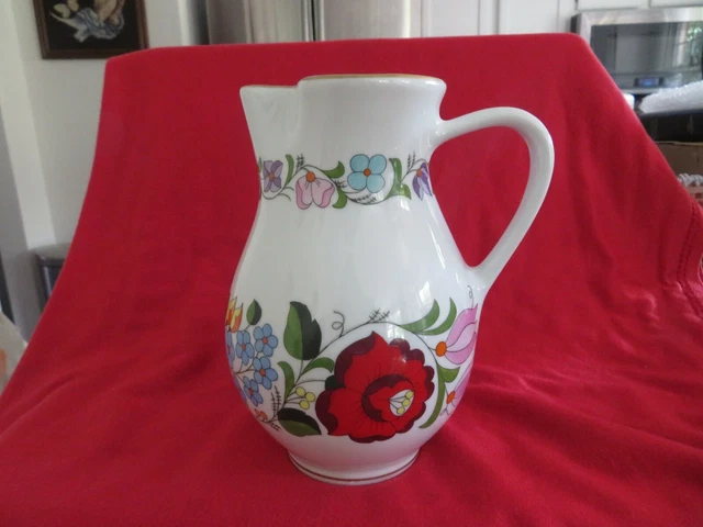 KALOCSA HAND PAINTED PORCELAIN DECORATED BEAUTIFUL Pitcher