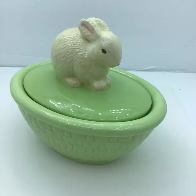 HMK Hallmark White Rabbit Covered Dish Green Basket Candy Easter Spring