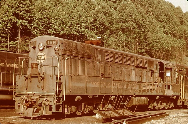 Duplicate Slide Norfolk & Western Fm #159 Mullens, Wv June 1973