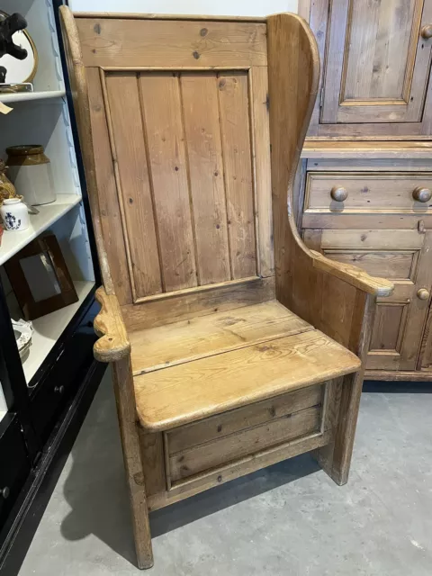 Lovely Old Pine Lambing Chair Pew Settle 20th Century