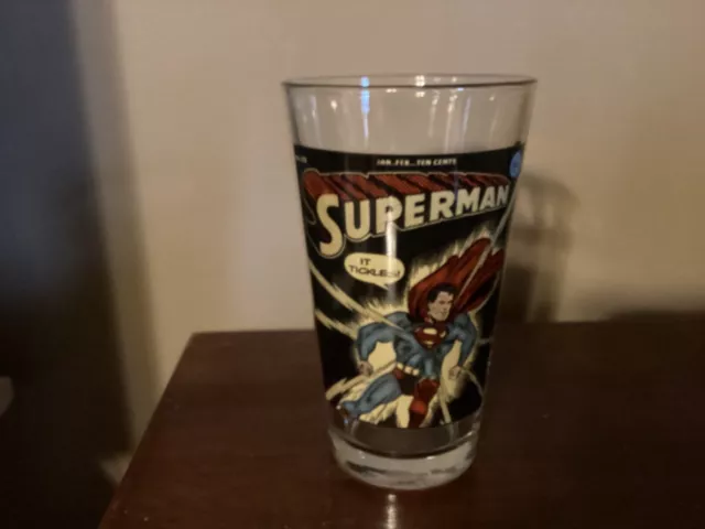 DC Comics Superman Collectible Pint Glass - Excellent Condition