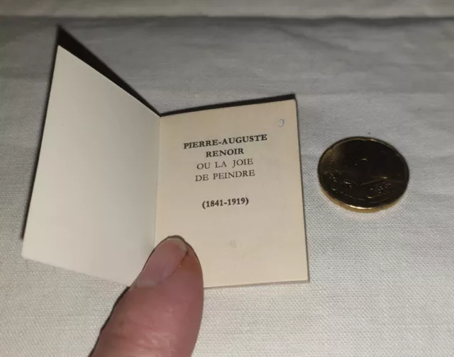 Poupée bleuette ancienne : beau petit livre minuscule sur Maurice Barrès