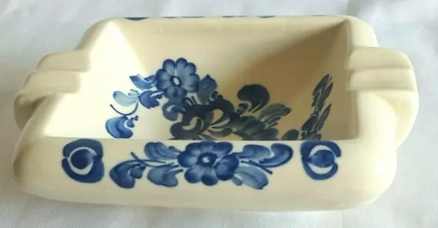 Keramik Aschenbecher Cremeweiß Blau mit Stempel Tischaschenbecher