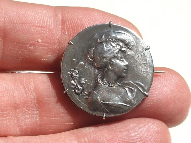 Boîte miniature en argent émaillé cloisonné - écureuil et ra