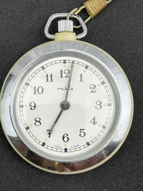 DDR Ruhla Taschenuhr - mit Kette - ohne Garantie - Bastlerobjekt - ORIGINAL DDR