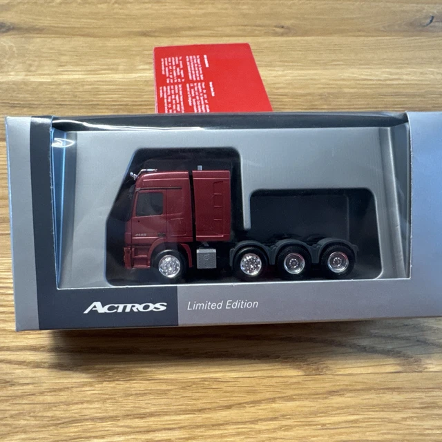 Miniature Herpa 1/87 - MB Actros, Camion, Occasion Comme Neuve Dans Boîte