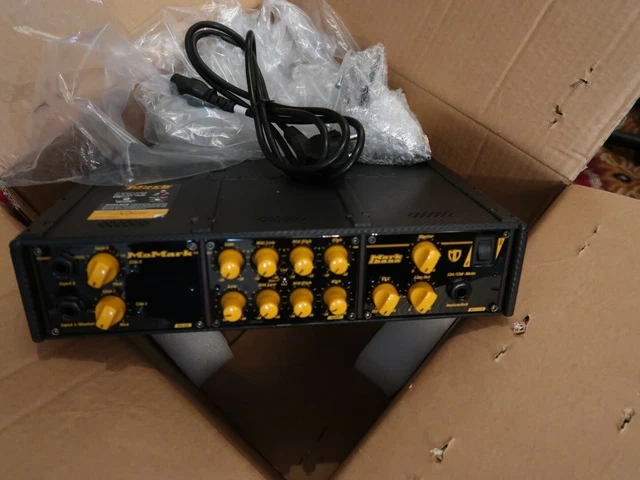 Markbass MoMark 500 bass head amp