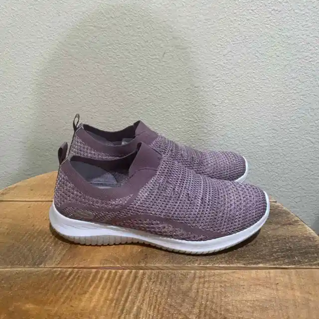 Skechers Womens Knit Slip on sneakers size 7.5 purple