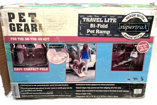 Pet Gear Bi-Fold Pet Ramp 42"L x 16"W x 4"H Indoor/Outdoor. Open Box