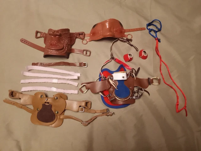 Breyer Tack Lot Of 7 Pieces
