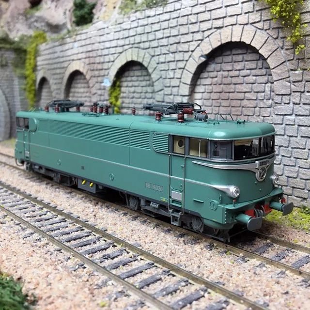 Locomotive électrique REE MB-083 SAC BB 9242 S.E - Époque IV SNCF, échelle HO, Numérique, Sonore - NEUVE