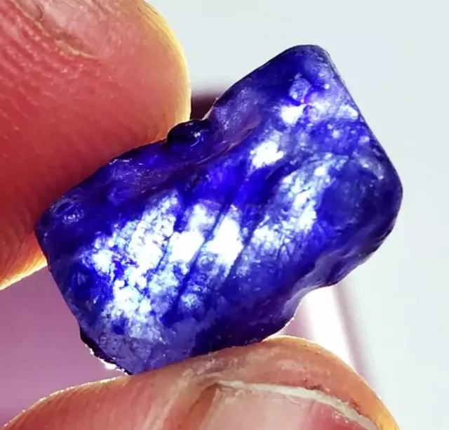 Saphir naturel Bleu brut, 8,15 carats. Certifié, Pierre Précieuse. Mozambique