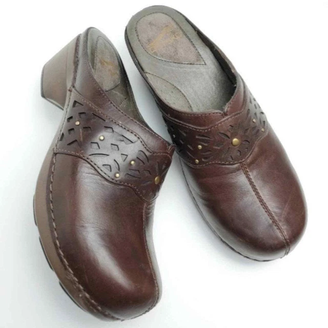 Dansko Women's Shyanne Brown Leather Clogs Size 6.5