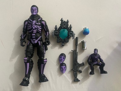 fortnite legendary series skull trooper