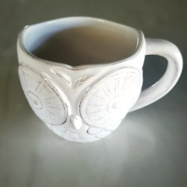 Sur la table Creamy White Figural 3D Owl Coffee Tea Cup Mug