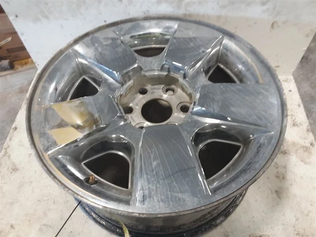 2009-2011 Chevy Avalanche 1500 Wheel Rim 20x8-1/2 5 Spoke Covered Lug Nuts