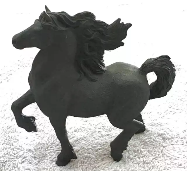 Safari Ltd Black Fresian Stallion