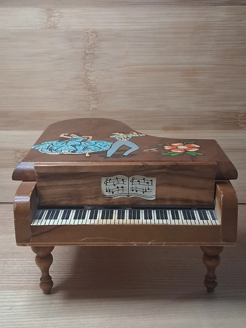 Lot de 4 Boîtes à Musique Vintage Bébé Enfant Rétro (Gebraucht) in