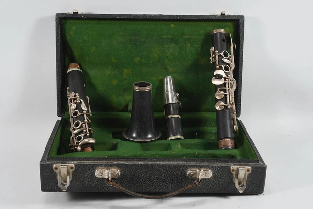 J92B03 - old clarinet G. Rudolf with suitcase, 4676 J92B03 - old clarinet G. Rudolf with suitcase, 4676