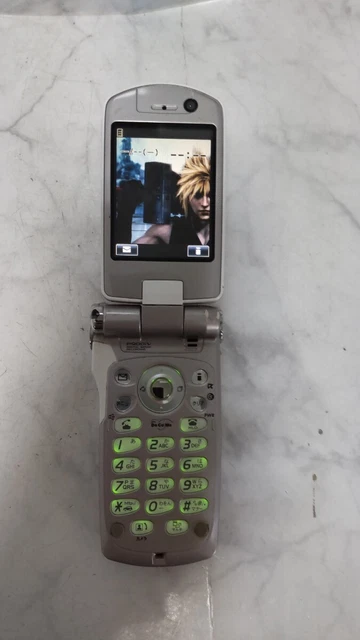 DOCOMO FOMA P900IV Final Fantasy Feature Phone Gold with Battery
