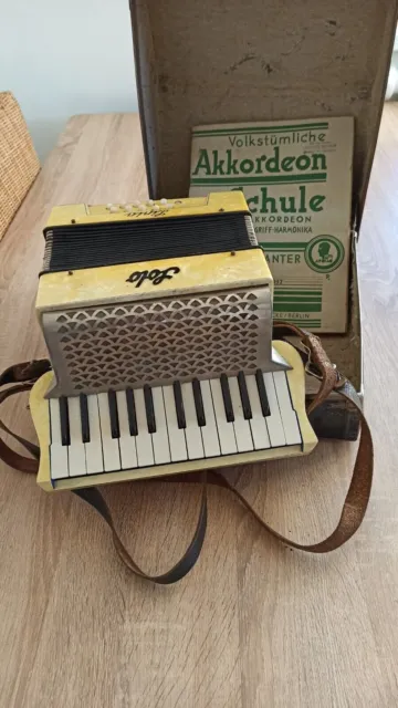 accordéon solo vintage lipia Allemagne. 1930-40