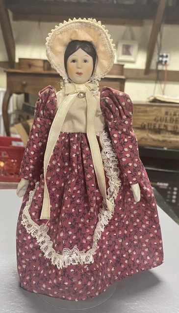 Vintage Porcelain Doll, BEAUTIFUL! Stand Included, 8” Tall