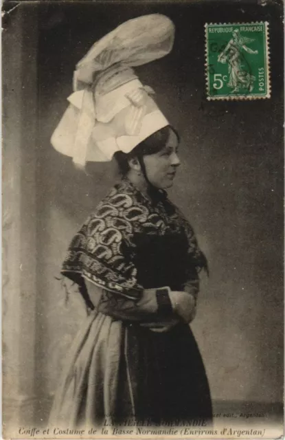 CPA Coiffe et Costume de la Basse Normandie FRANCE (1054197)