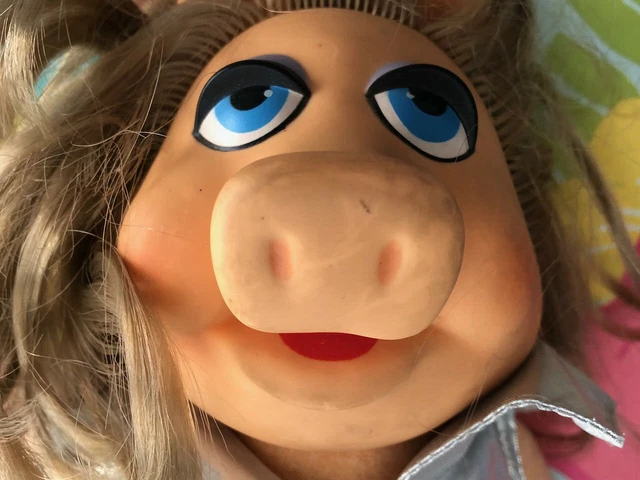 Vintage 1980 MISS PIGGY Dress Up Doll Fisher Price Jim Henson Mup #890 + outfits
