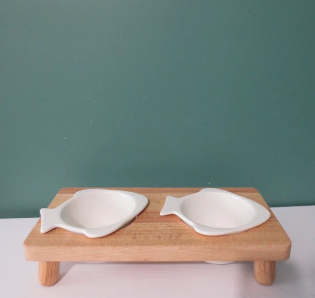New Fish-Shaped CAT FEEDING BOWLS in Stand by MARK & GRAHAM - Marked "Penny"