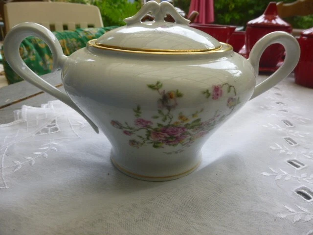 Sucrier En Porcelaine DOC – Décor Roses – Couleur Blanche Et Rose – Années 1950 – Vitrine