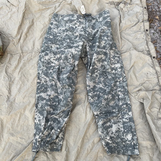 USGI Trousers Extreme Cold/Wet Weather GenIII ACU ECWCS Med- Reg