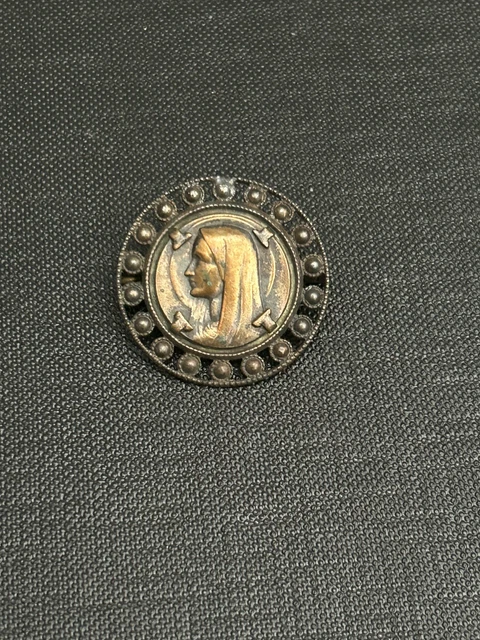 Broche Ancienne En Argent Signée Escudero - Représentation De La Vierge Marie - Début 1900