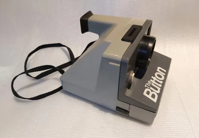 "THE BUTTON" Polaroid Land Camera Cosmetically VG Untested