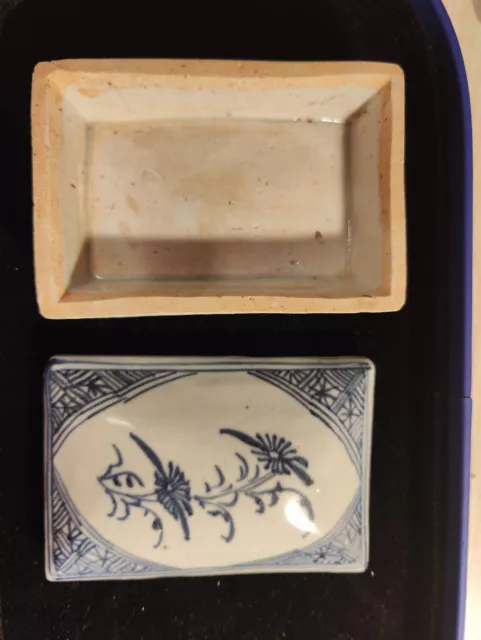 Vintage Chinese Blue and White  Flowers Box from Jiaqing 2