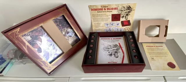 ORIGINAL DUNGEONS & DRAGONS -  Set in scatola in legno Wooden White Box Reprint