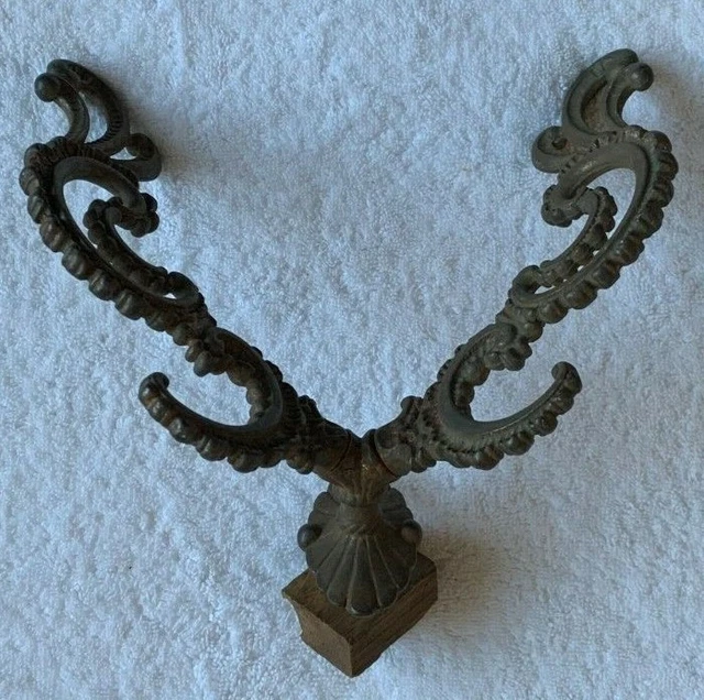 Large Vintage Ornate Cast Iron Hook Hanger, BEAUTIFUL