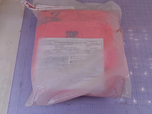 Pacific Northwest Inflatables 3505-101C 11-0322-9 Adult/Child Crew Lifevest T959