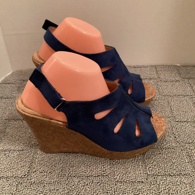 Cushion Walk by Avon Size10 Blue Suede Platform Wedge Shoes