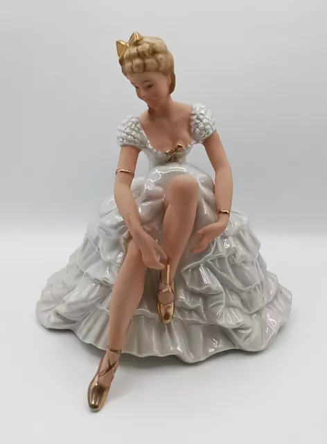 Vintage The Leonardo Collection Fine Porcelain Foreign Ballerina Dancer