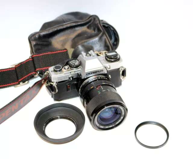 OLYMPUS OM-10 Kamera + Soligor 35-70mm 1:3,5-4,5 Zoom LENS, 35mm Film