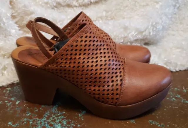 Free People women's wooden clogs size 38 brown mesh leather shoes