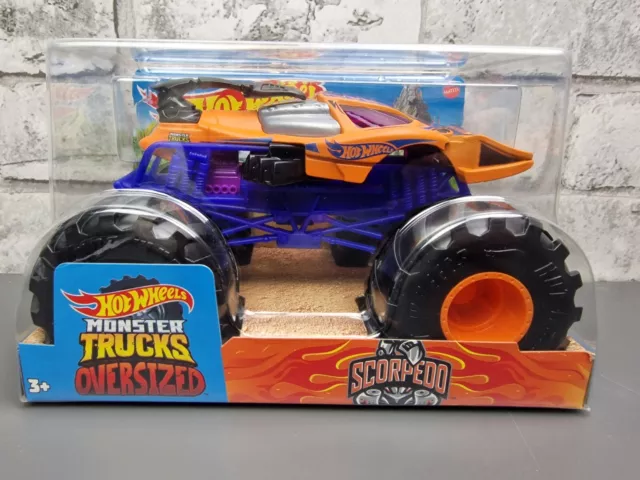 Hot Wheels Monster Trucks Rodger Dodger - 1:24 Scale Oversized