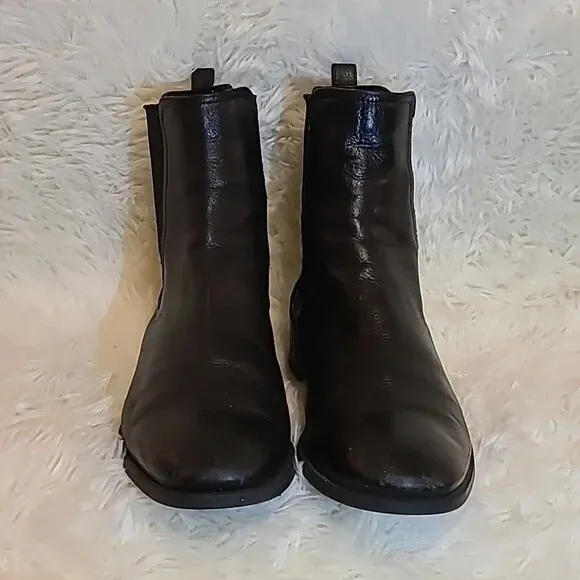 Kenneth Cole Reaction Womens Salt Chelsea Ankle Boot Sz 9 M US Black Leather