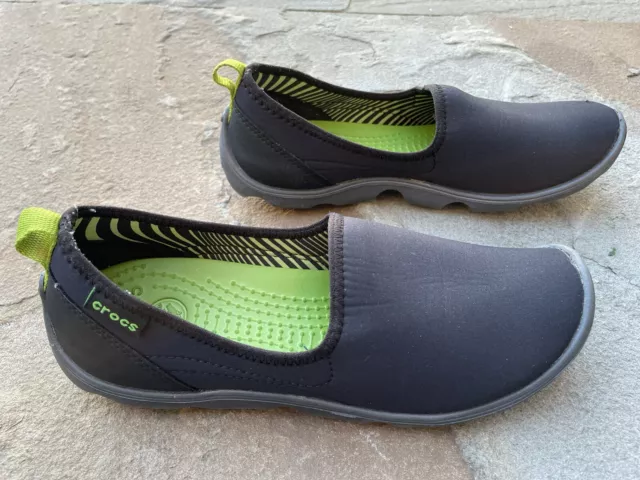Crocs busy store day slip on
