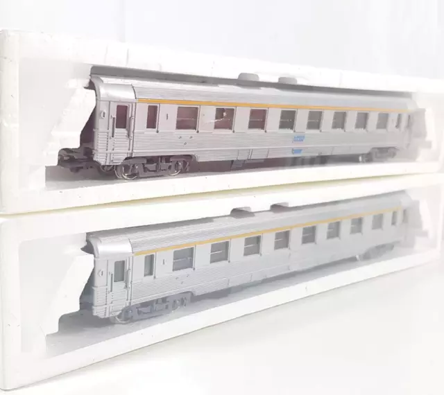 JOUEF 5580 HO GAUGE - 2x SHRINK WRAPPED, SNCF, STAINLESS STEEL A8 PASSENGER CARS