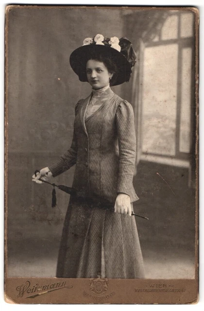Fotografie S. Weitzmann, Wien, Calvarienberggasse 37, Portrait bildschönes Fräu