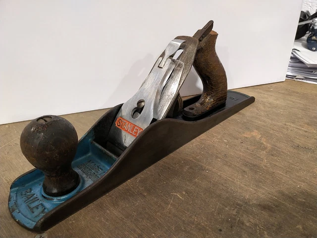 Old Vintage Stanley Bailey No 5 Wood Plane Carpenters Tool