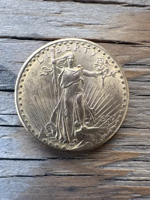 US Gold $20 Saint-Gaudens Double Eagle - Almost Uncirculated - 1927
