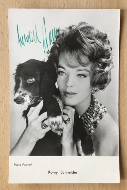 Romy Schneider (Original-Autogramm auf Starpostkarte)